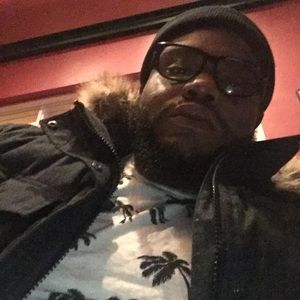 Meet your Posher, Derrick